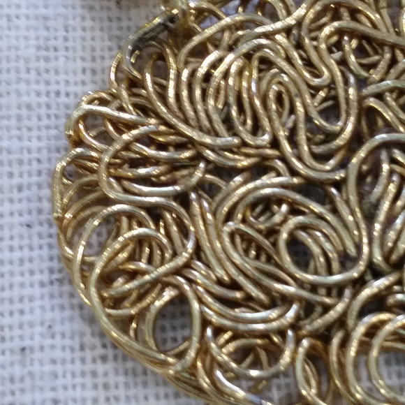 Vintage Gold tone flat Nest 3 Strand Necklace - Picture 3 of 8